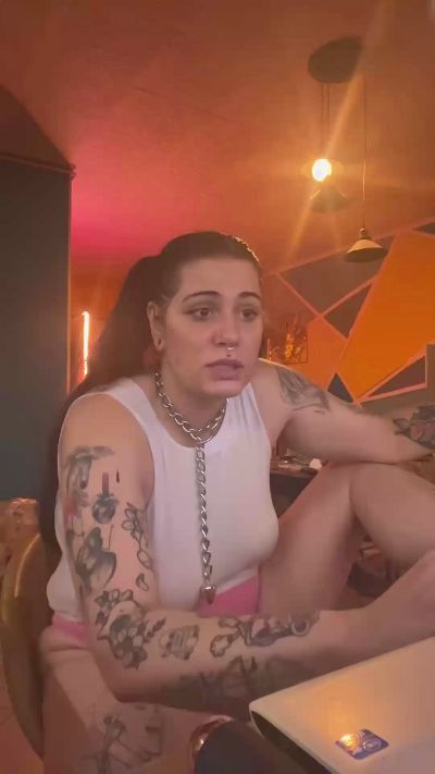 Anal_Queen live cam on Cam4