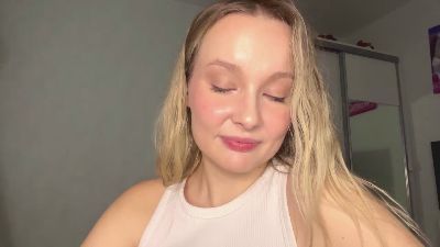 AnamariaLeever live cam on Cam4