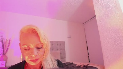 AnastasiaTaylor live cam on Cam4