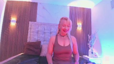 AnastasiaTaylor live cam on Cam4
