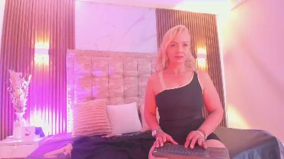 AnastasiaTaylor live cam on Cam4