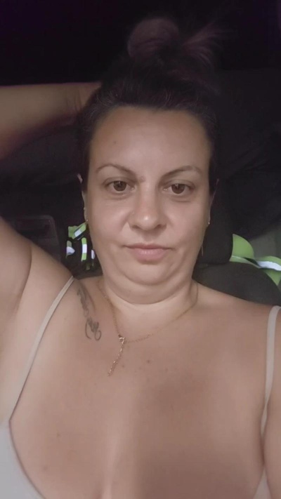 AndaBucur live cam on Cam4