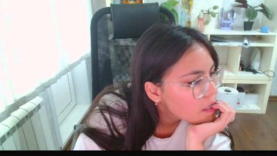 Anda_here live cam on Cam4