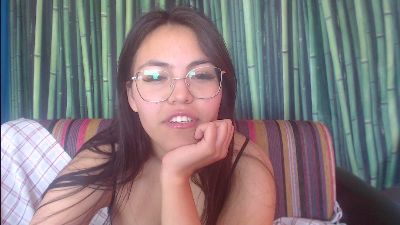 Anda_here live cam on Cam4