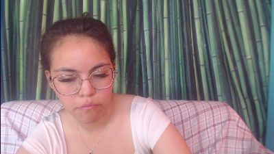 Anda_here live cam on Cam4
