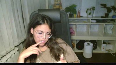 Anda_here live cam on Cam4