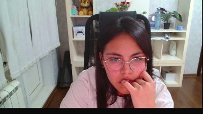 Anda_here live cam on Cam4