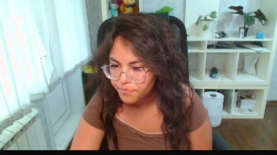 Anda_here live cam on Cam4