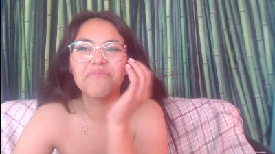 Anda_here live cam on Cam4