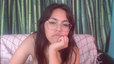 Anda_here live cam on Cam4