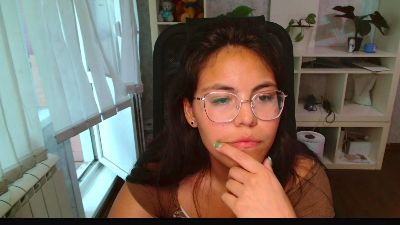 Anda_here live cam on Cam4