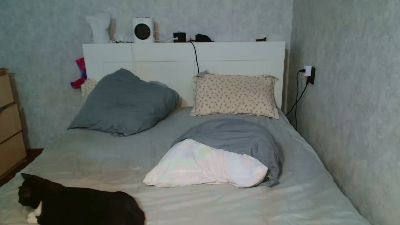 Anda_here live cam on Cam4