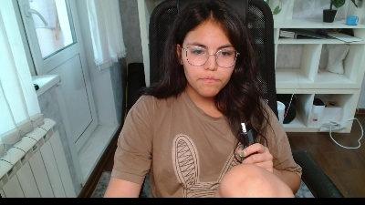 Anda_here live cam on Cam4