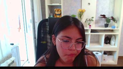 Anda_here live cam on Cam4