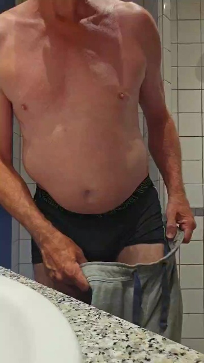 Andigr2grneu live cam on Cam4