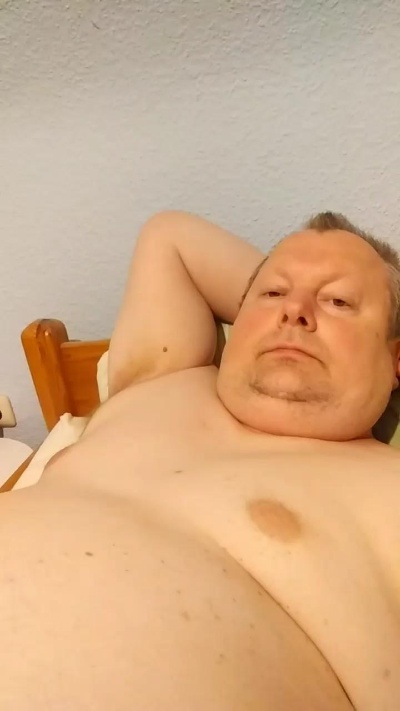 Andre124231 live cam on Cam4