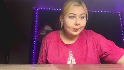 AndreFolds live female webcam from United States