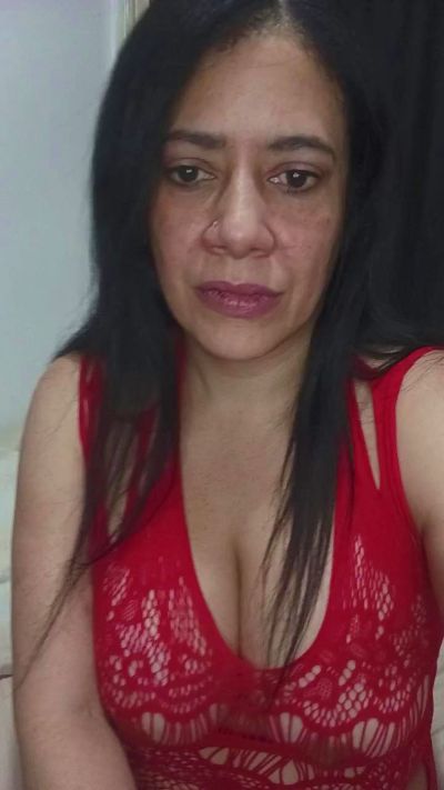 Andrea696922 live cam on Cam4