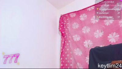 AndreaXDoll2407 live cam on Cam4
