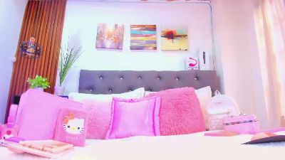 AndreaaFlow live cam on Cam4
