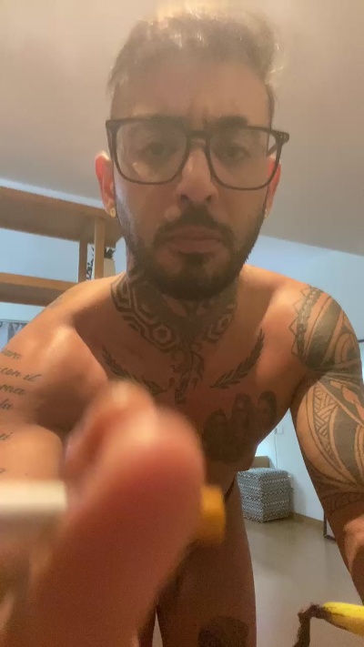 Andreazorra live cam on Cam4