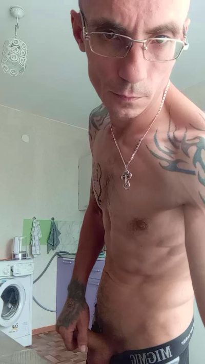 Andrei400308 live cam on Cam4