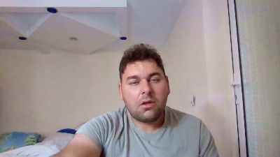 Andrei960503 live cam on Cam4