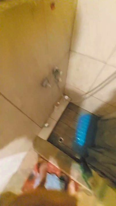 Andresw live cam on Cam4