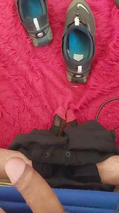 Andresw live cam on Cam4