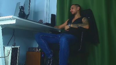 AndrewBanner live cam on Cam4