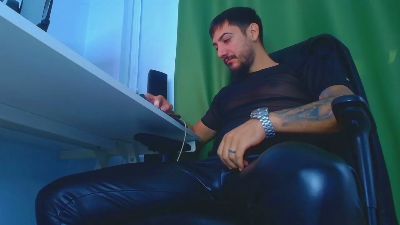 AndrewBanner live cam on Cam4