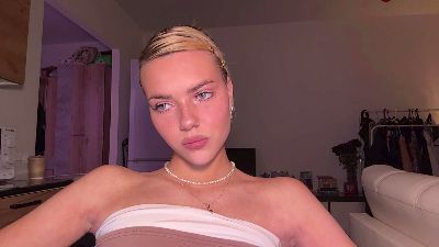 AndrewOlliver live cam on Cam4
