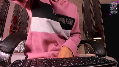 AndrewReed live cam on Cam4