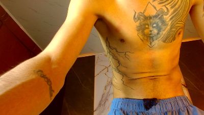 Andrew_Hardy live cam on Cam4