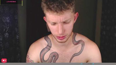 Andrewxbi live cam on Cam4