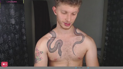 Andrewxbi live cam on Cam4