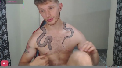 Andrewxbi live cam on Cam4