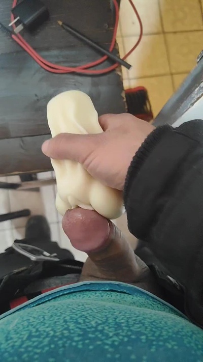 Andy8525 live cam on Cam4