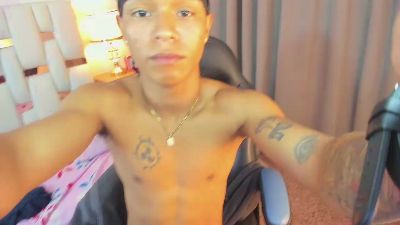 AndyKings_1 live cam on Cam4