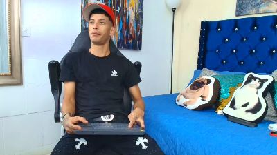 Angeel_hot24_ live cam on Cam4