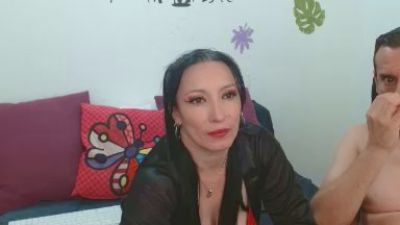 Angel_Naye live cam on Cam4
