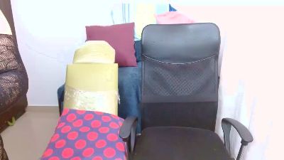 Angel_Naye live cam on Cam4
