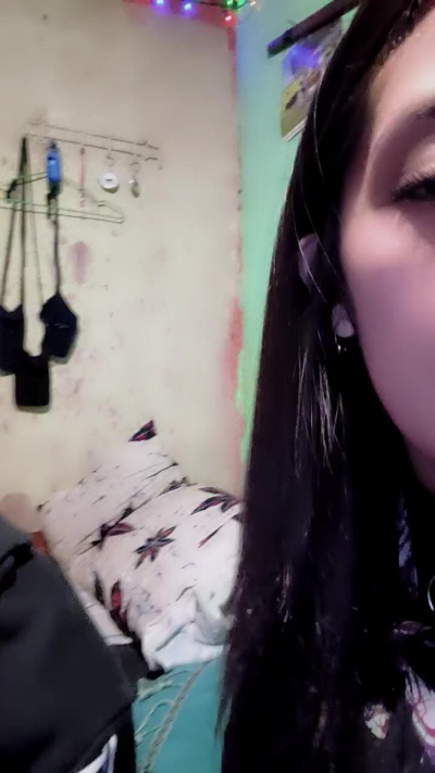 AngelaIgnacia live cam on Cam4