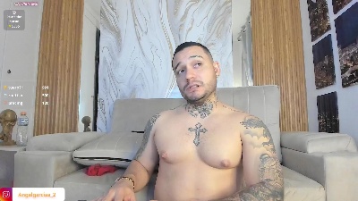 Angelgarcia_2 live cam on Cam4