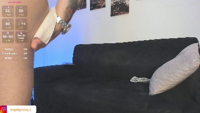 Angelgarcia_2 live cam on Cam4