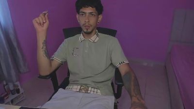 Angelhugedick23 live cam on Cam4