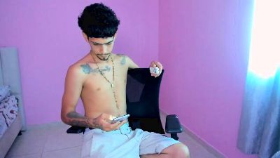 Angelhugedick23 live cam on Cam4