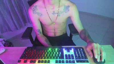 Angelhugedick23 live cam on Cam4