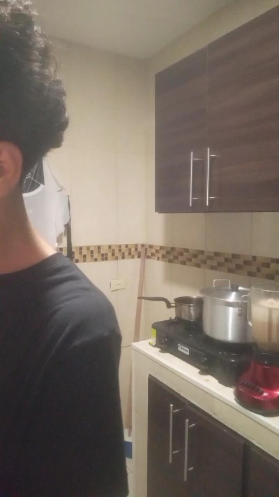 Angelhugedick23 live cam on Cam4