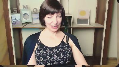 AngelinaLess_ live cam on Cam4